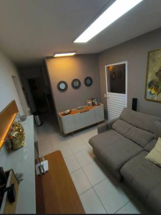 Casa Reformada à Venda no Condomínio Lagos do Francês