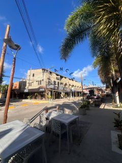 Ativo Comercial Prime na Rua La Rue – Pousada + 10 Lojas na Praia do Francês