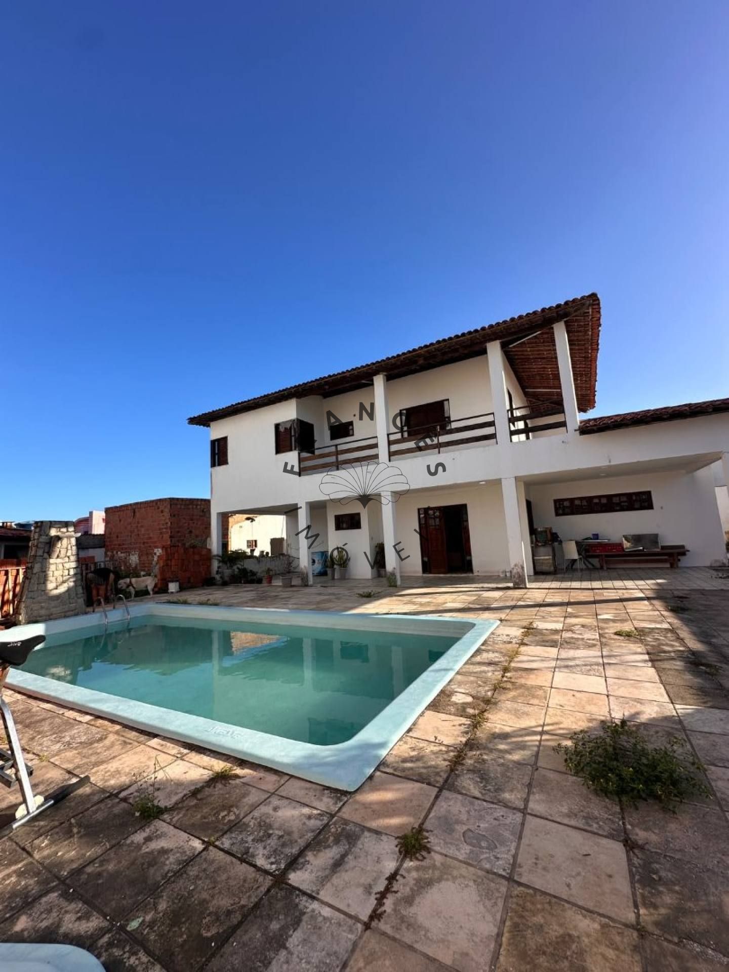Casa Espaçosa com Área de Lazer Completa na Praia do Francês