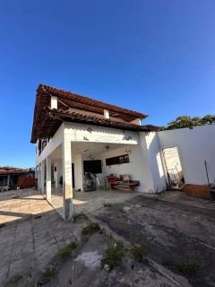 Casa Espaçosa com Área de Lazer Completa na Praia do Francês