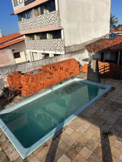Casa Espaçosa com Área de Lazer Completa na Praia do Francês