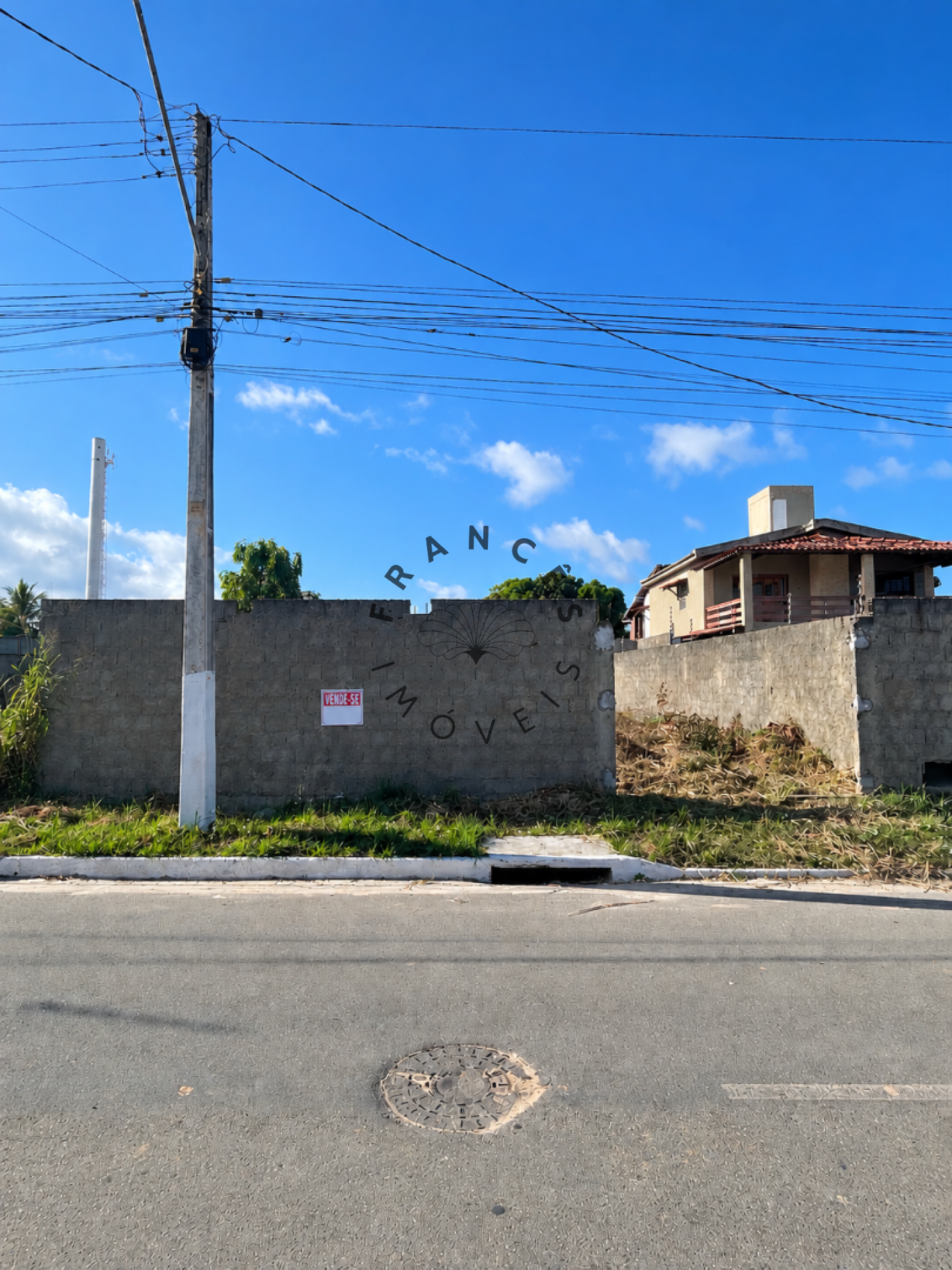 Lote Registrado e Murado na Praia do Francês