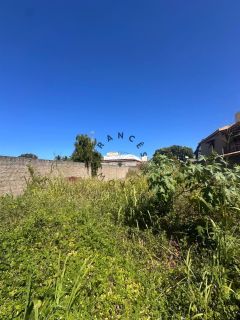 Lote Registrado e Murado na Praia do Francês