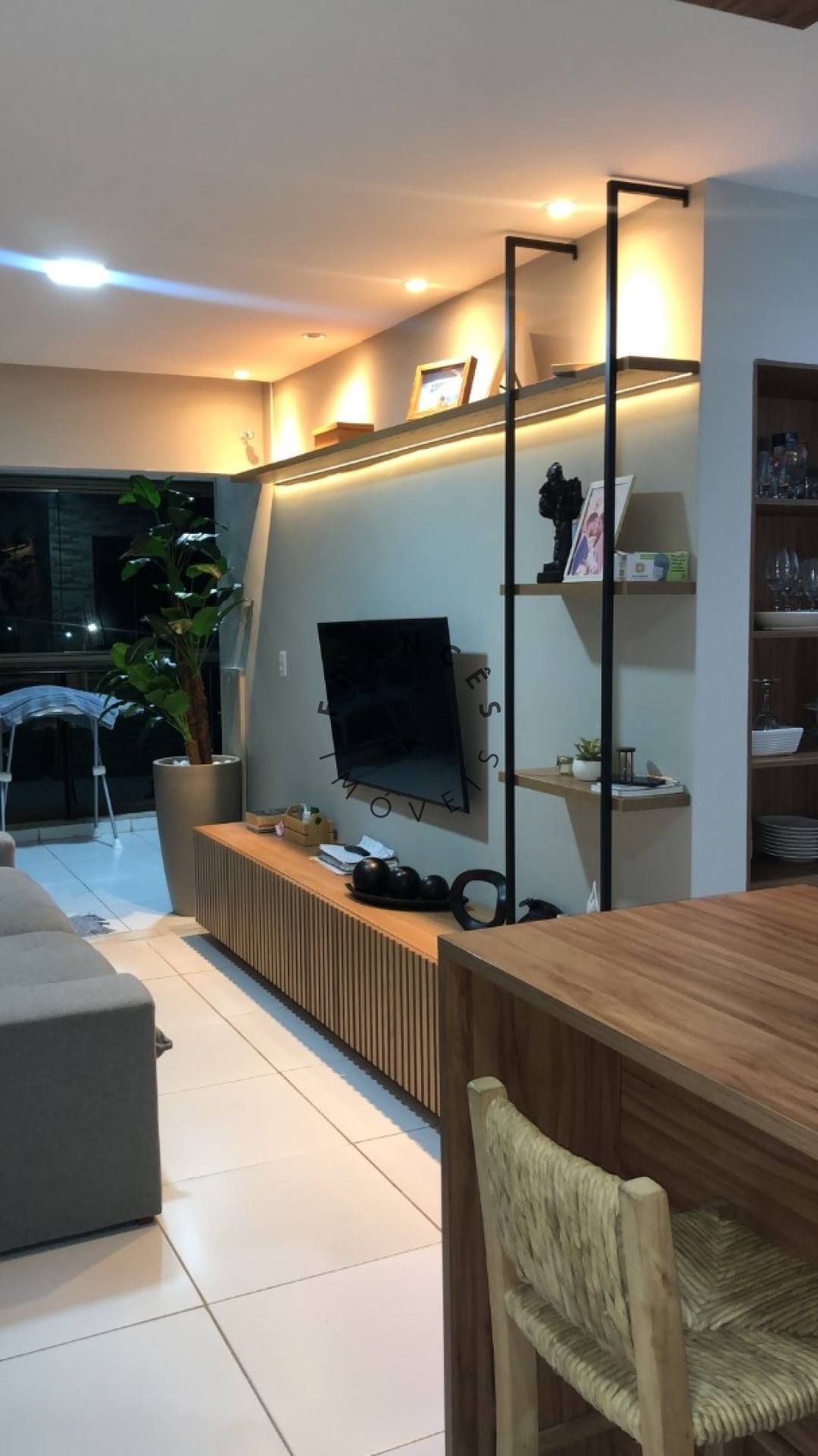 Apartamento 2 quartos (1 suíte) 100% MOBILIADO
