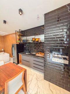 Residência Mobiliada de 3 Quartos (Suíte Master com Closet) no Via Mares | 180 m²