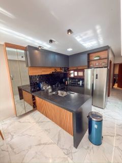 Residência Mobiliada de 3 Quartos (Suíte Master com Closet) no Via Mares | 180 m²
