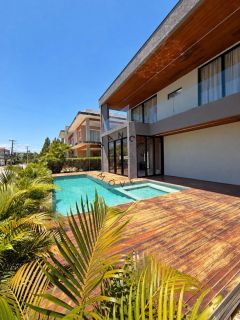CASA DE ALTO PADRÃO COM 5 SUITES | CONDOMÍNIO GRANVILLE