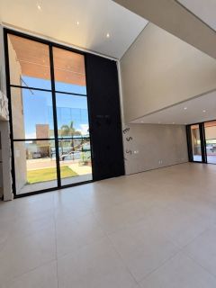 CASA DE ALTO PADRÃO COM 5 SUITES | CONDOMÍNIO GRANVILLE