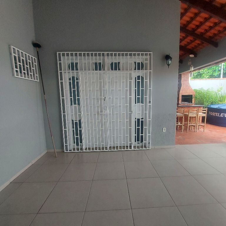 Casa à venda, 265 m² por R$ 450.000,00 - Conjunto Tucumã - Rio Branco/AC