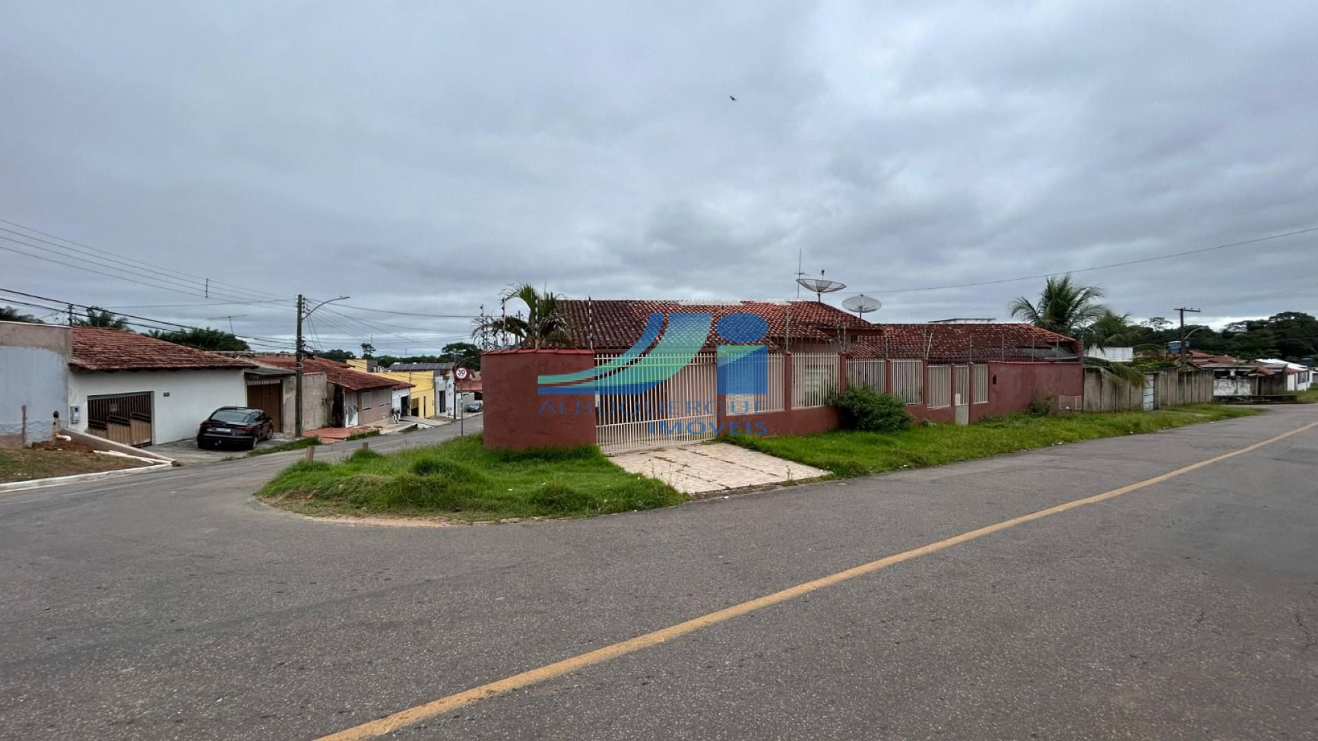Casa com 2 dormitórios à venda, 104 m² por R$ 295.000,00 - São Francisco - Rio Branco/AC