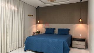 Casa Para Venda com 03 quartos, sendo 02 suítes no bairro Jardim Tropical em Rio Branco