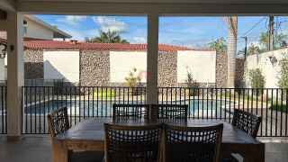 Casa Para Venda com 03 quartos, sendo 02 suítes no bairro Jardim Tropical em Rio Branco
