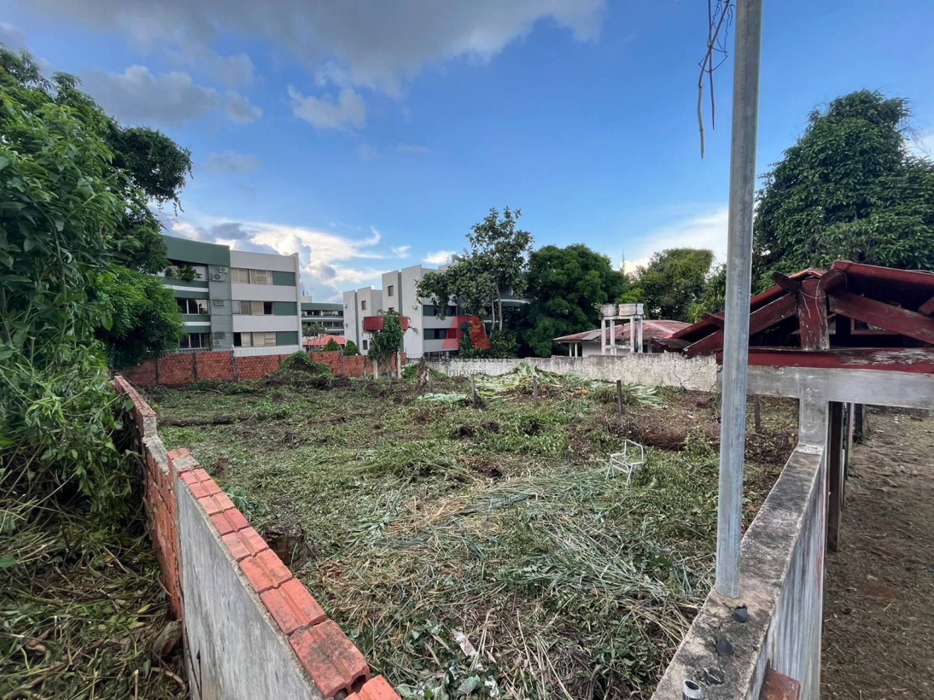 Lote à venda, com 300m² no bairro Jardim América, em Rio Branco