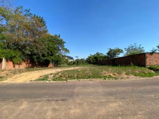 Terreno à venda no bairro Residencial Iolanda 