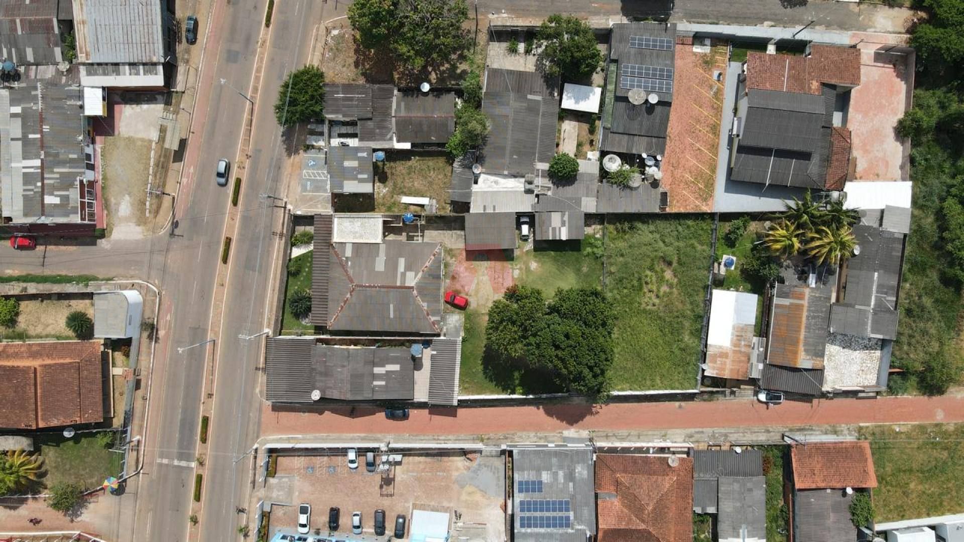 Imóvel comercial à venda - Av. Antônio da Rocha Viana