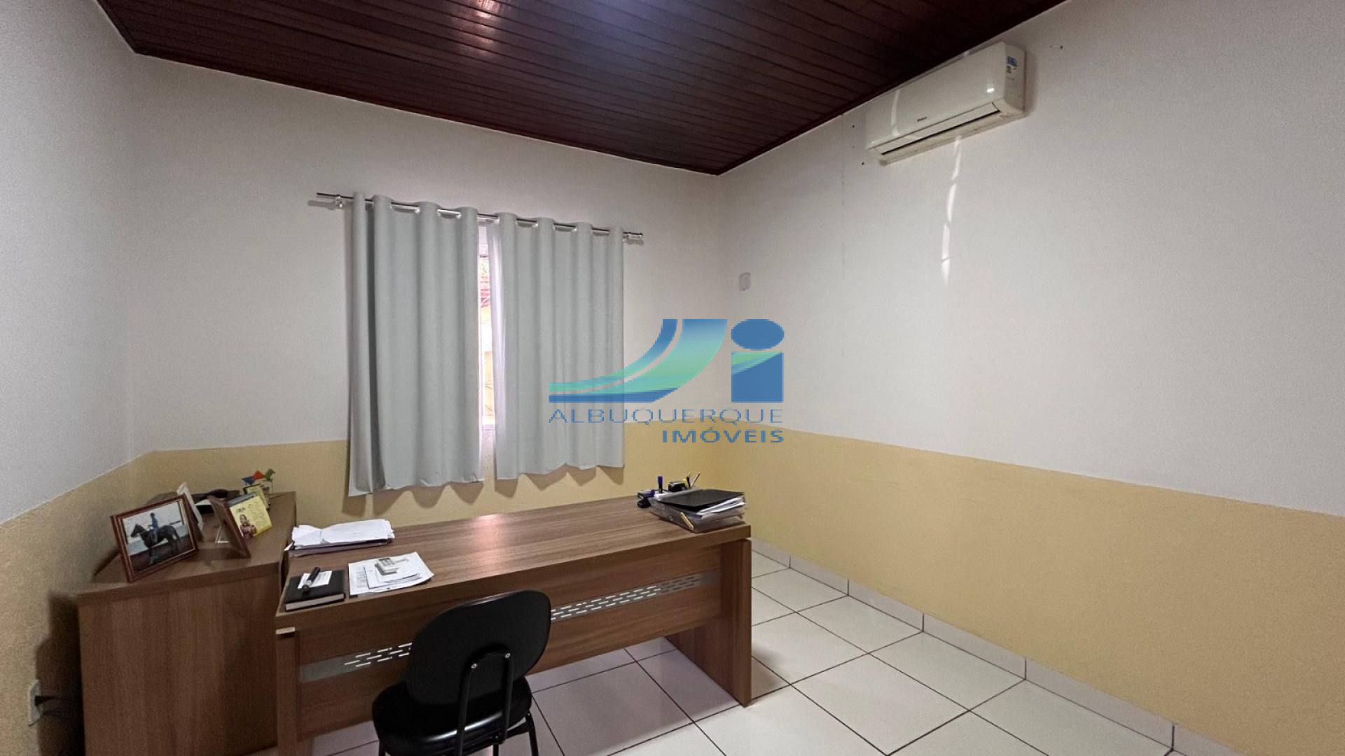 Imóvel comercial à venda - Av. Antônio da Rocha Viana