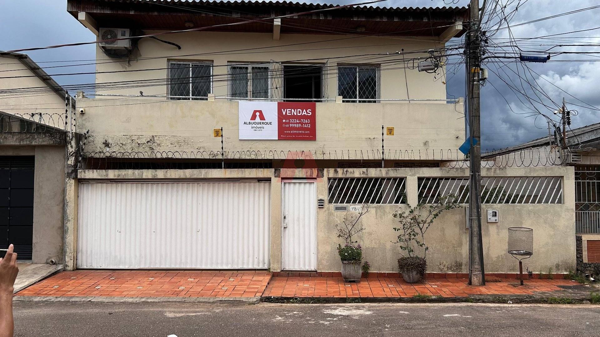 Sobrado Para Vender com 2 quartos 3 suítes, no bairro Ipase em Rio Branco.