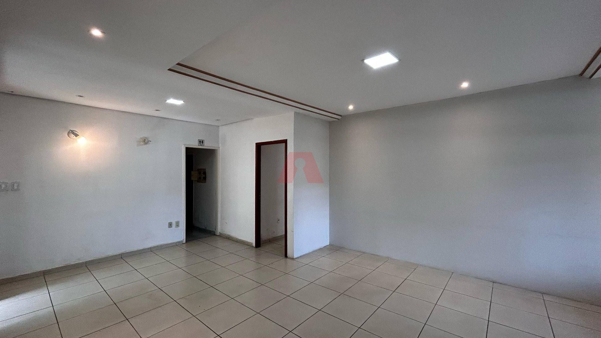 Casa comercial à venda
