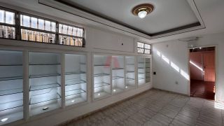 Casa comercial à venda