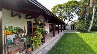 Casa à Venda - Bairro Isaura Parente