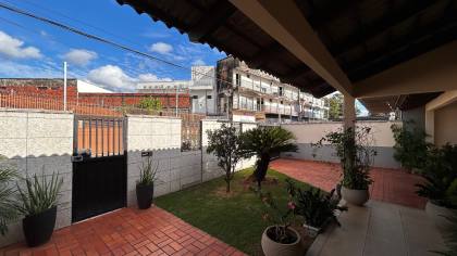 Residência à venda - Centro