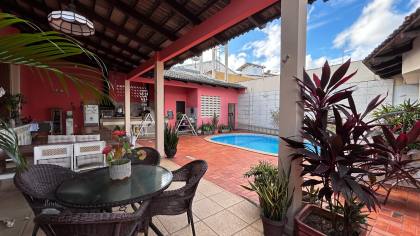Residência à venda - Centro
