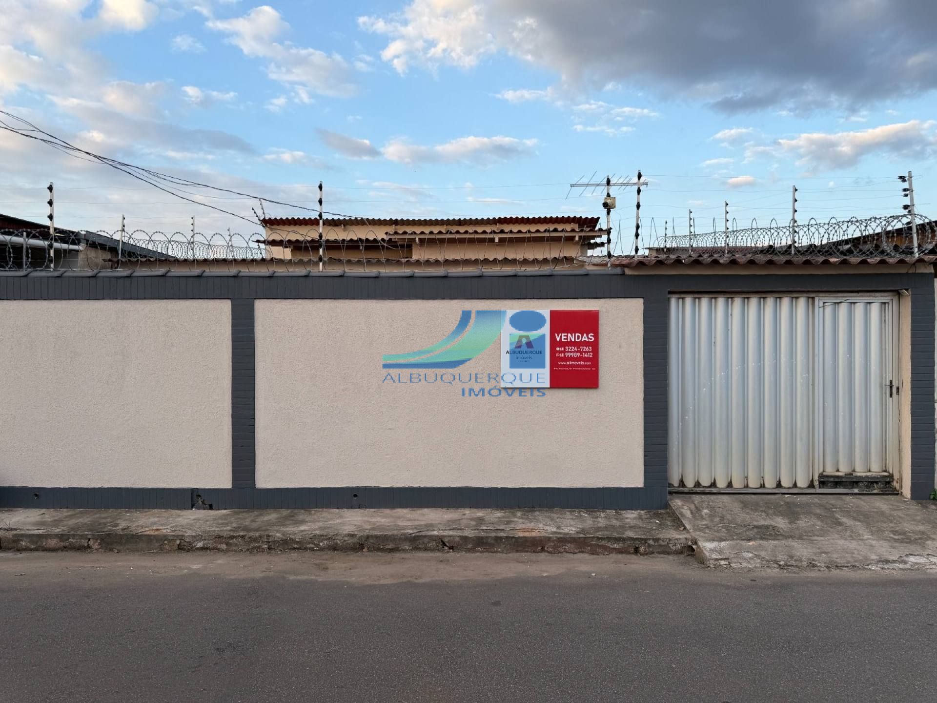 Casa à Venda - Conj. Tucumã