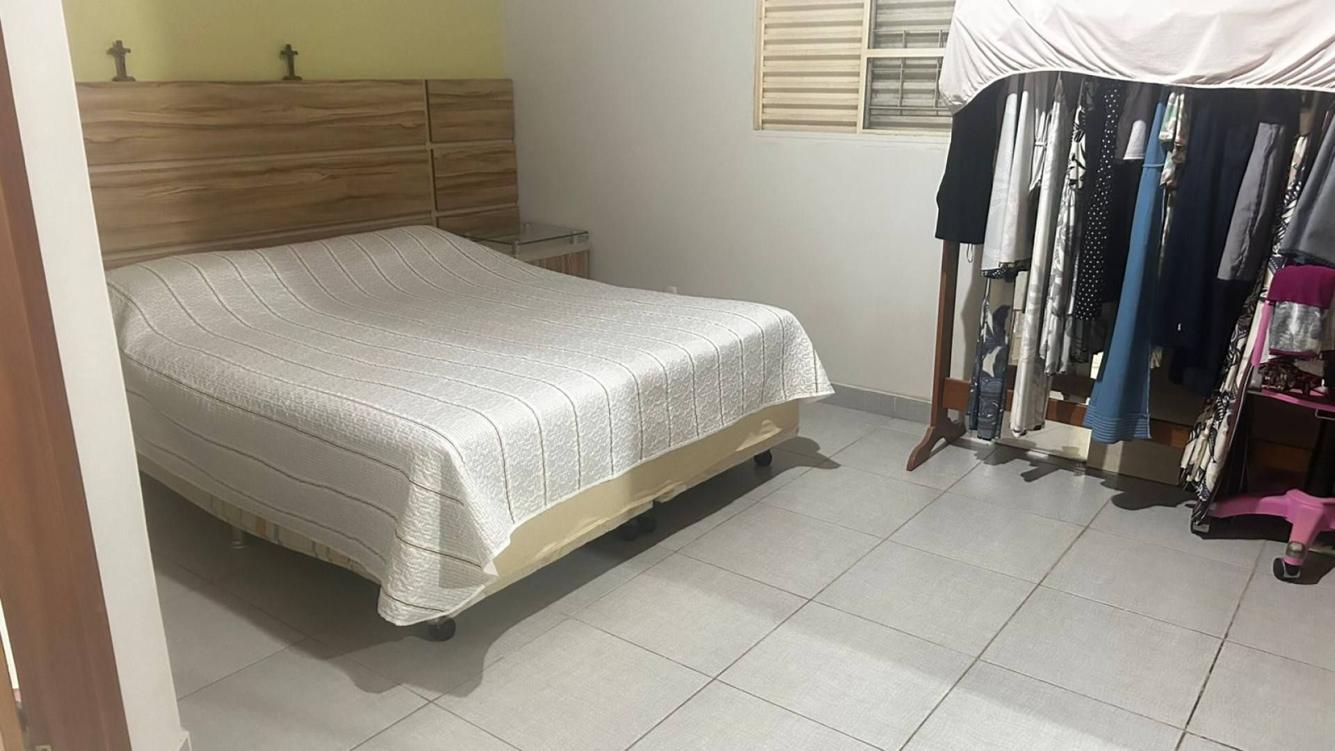 (APENAS VENDA) - Casa com 2 suítes e 1 quarto no Loteamentos dos Engenheiros