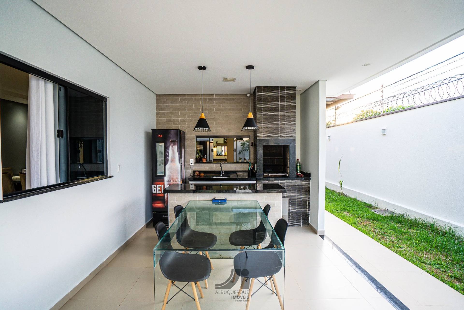 Casa à venda com 03 Suítes - Bairro: Jardim Europa