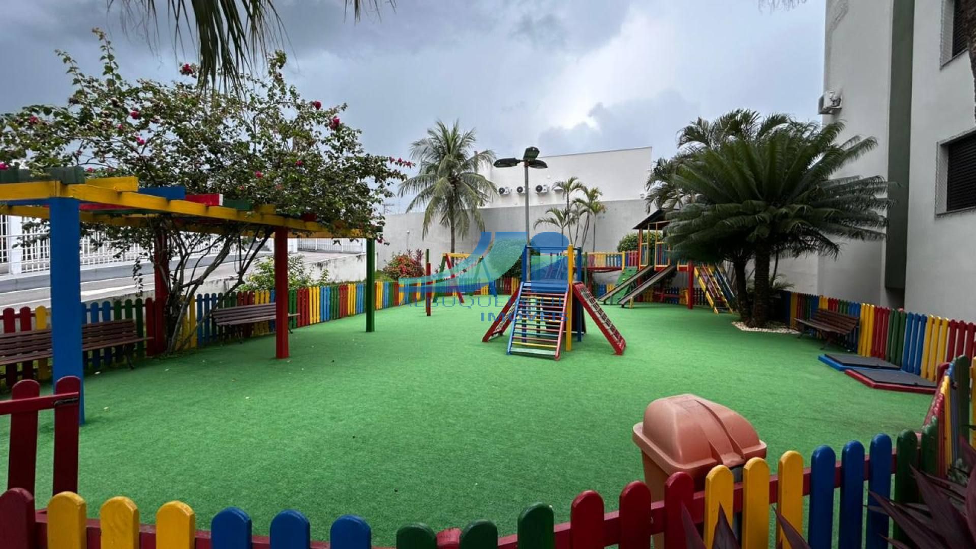 APARTAMENTO À VENDA - 03 DORMITÓRIOS - 100m²