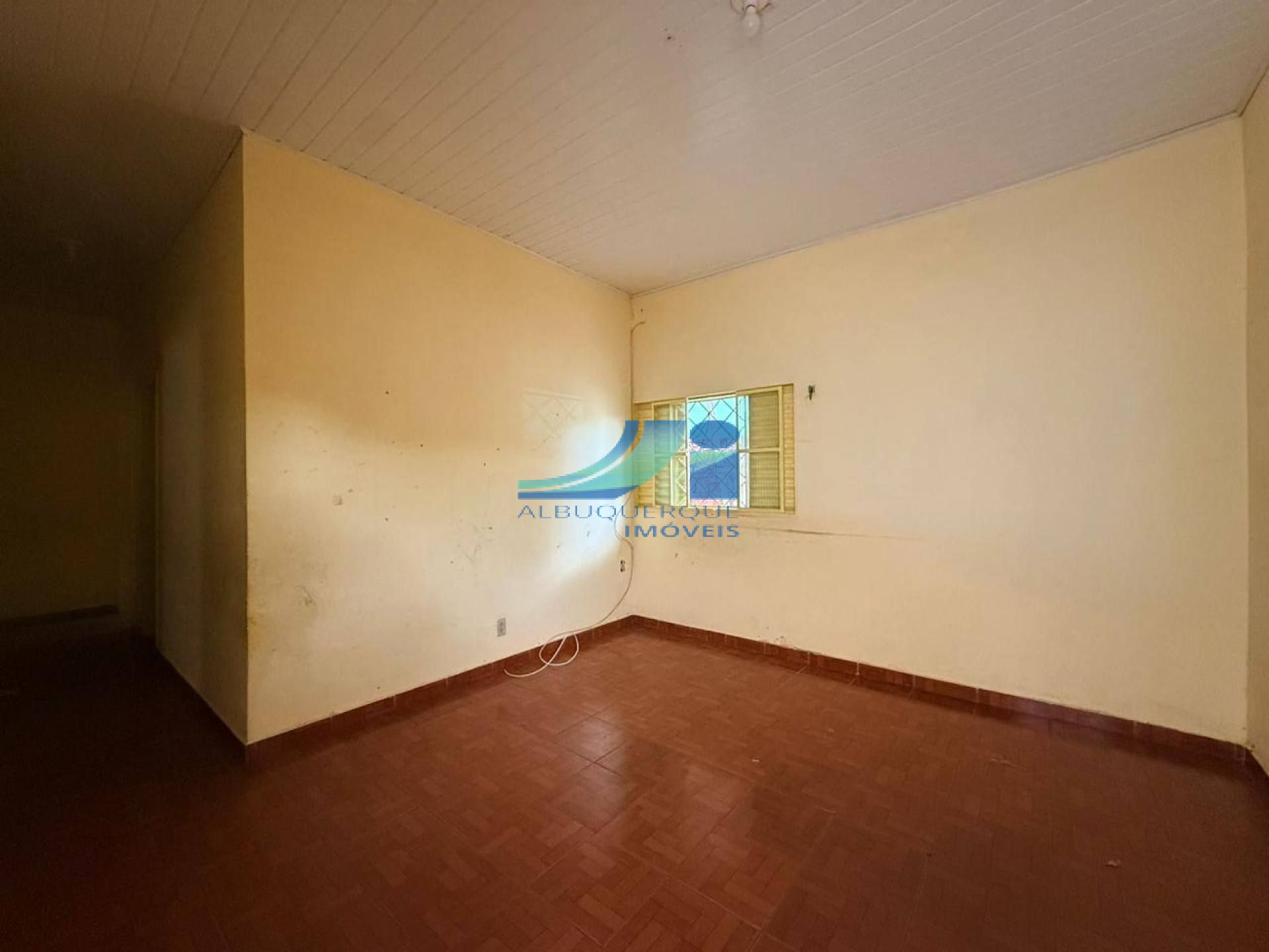 Casa à venda - 03 Dormitórios - Jardim Tropical