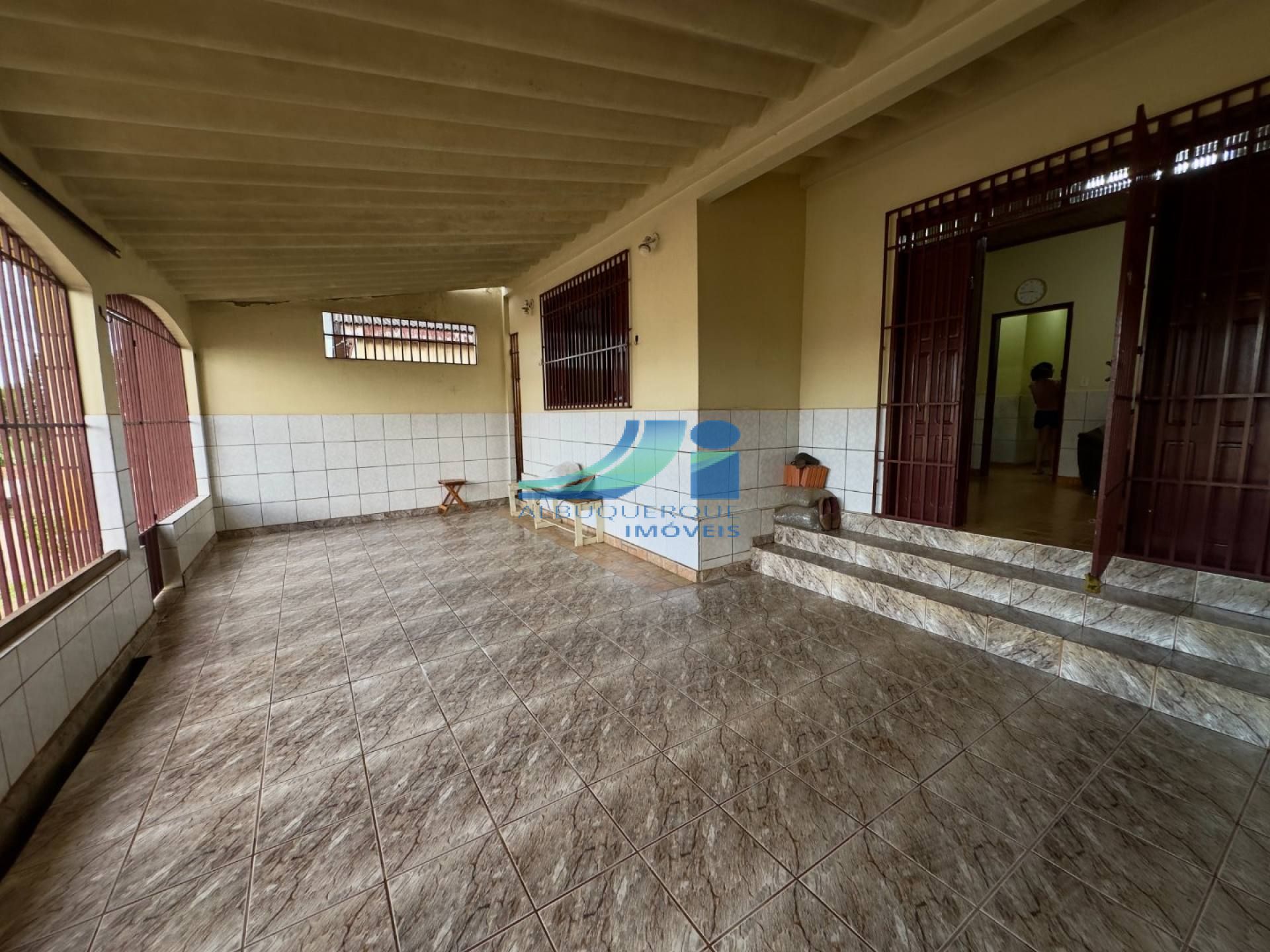 Casa Para Vender com 4 quartos 1 suítes