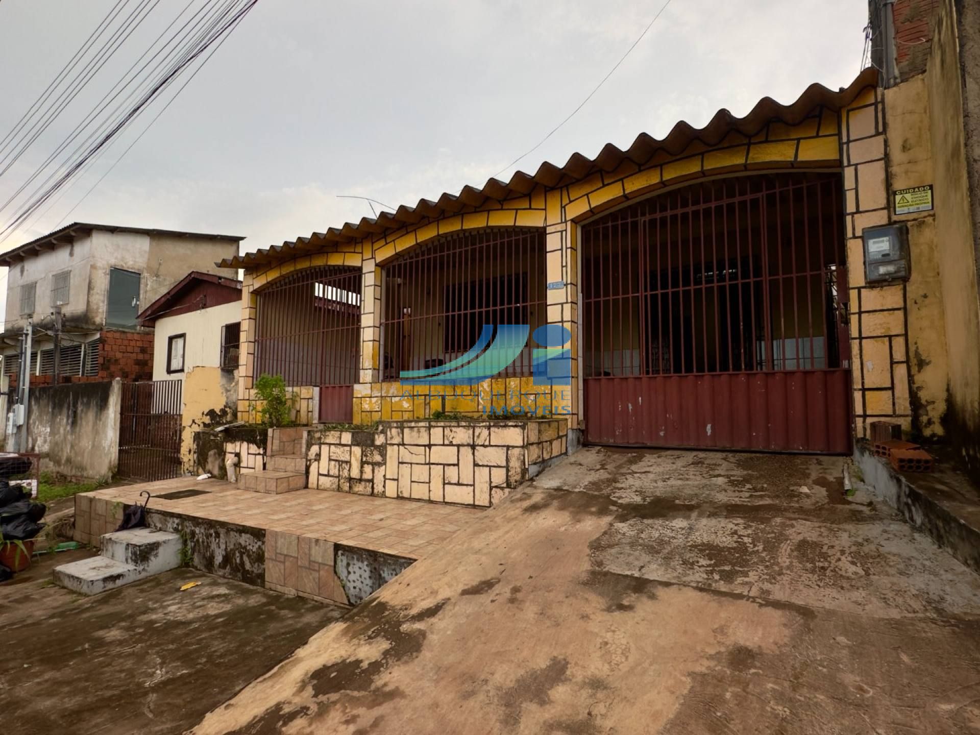 Casa Para Vender com 4 quartos 1 suítes