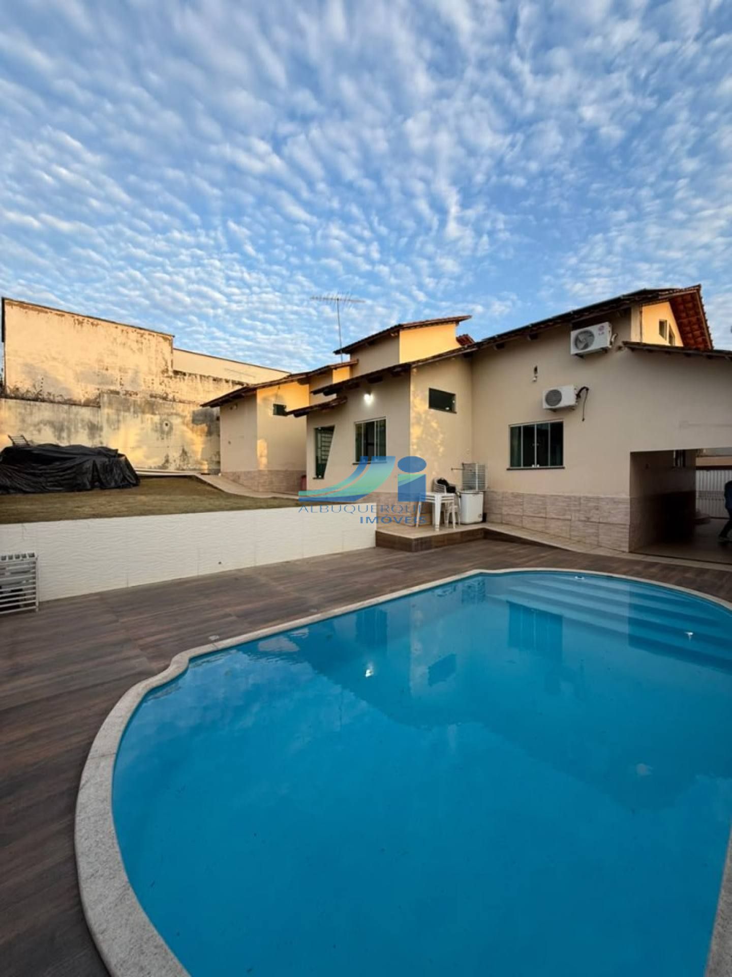 Casa à venda, 03 dormitórios, bairro Jardim Europa - R$670.000,00