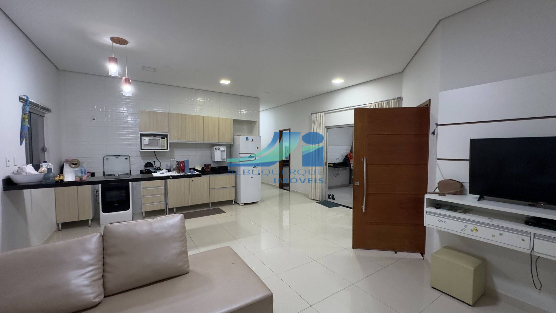 Excelente Casa no Bairro Isaura Parente – Espaço, Conforto e Modernidade!