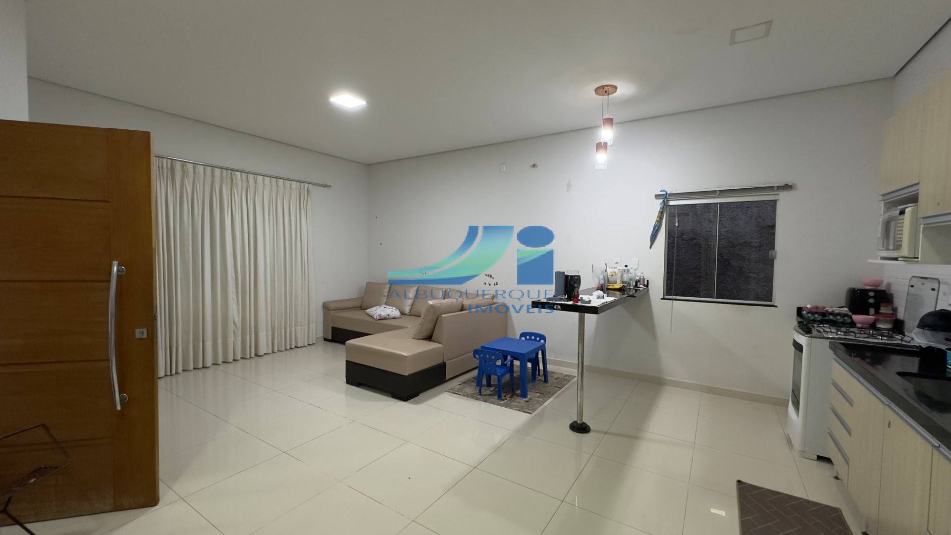 Excelente Casa no Bairro Isaura Parente – Espaço, Conforto e Modernidade!