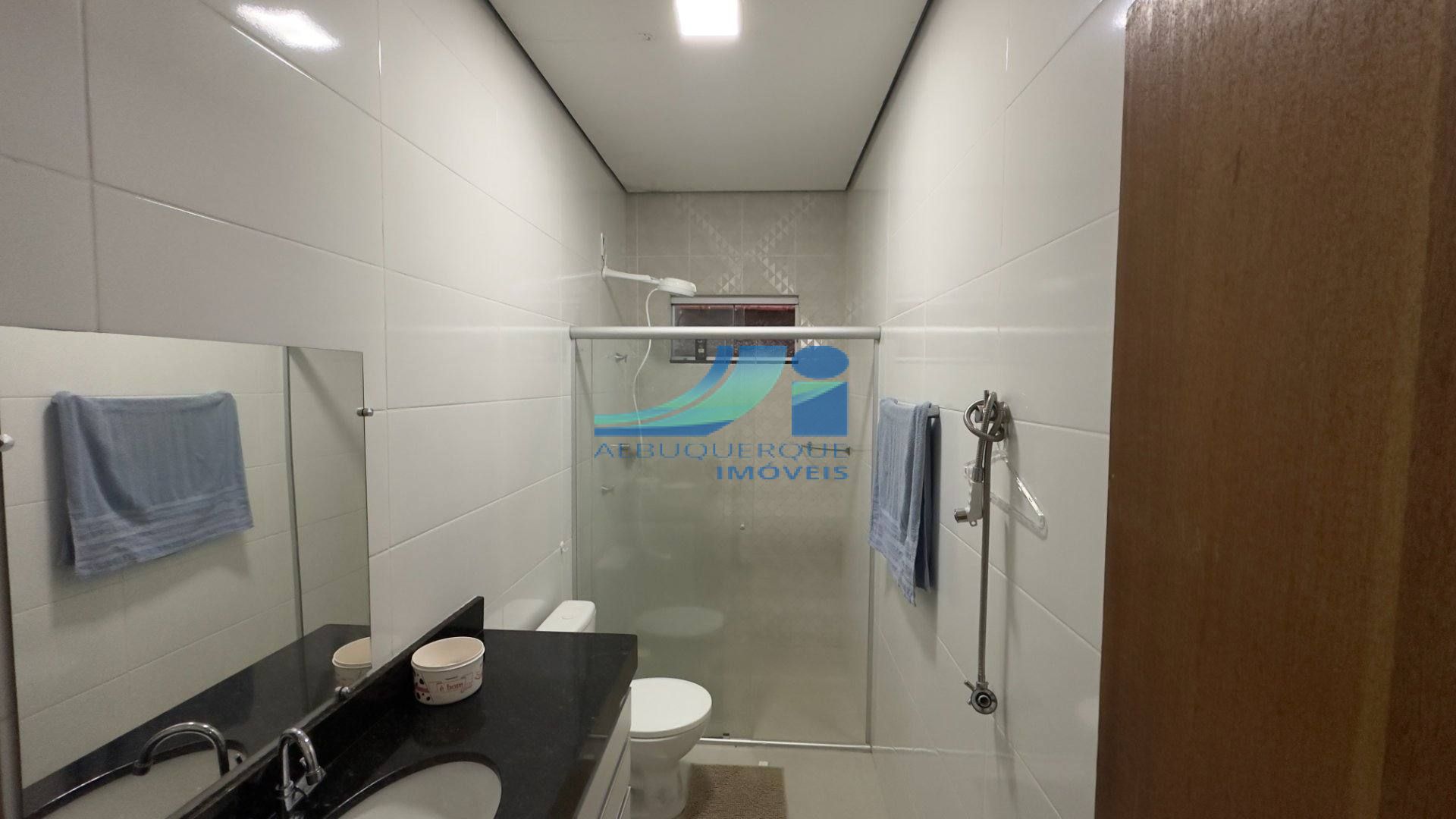 Excelente Casa no Bairro Isaura Parente – Espaço, Conforto e Modernidade!