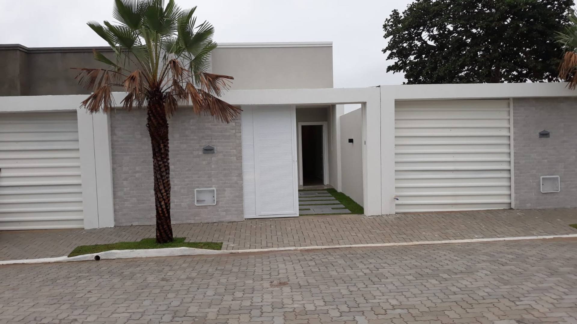 CASA NO AQUIRAZ 3 QUARTOS
