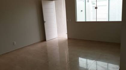 CASA NO AQUIRAZ 3 QUARTOS