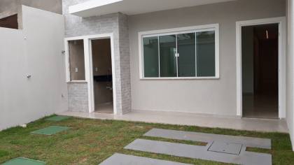 CASA NO AQUIRAZ 3 QUARTOS