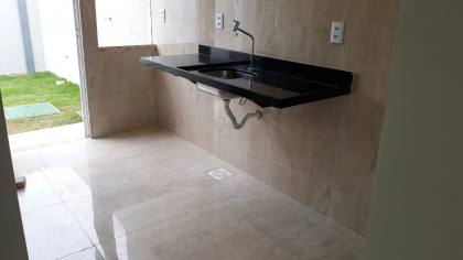 CASA NO AQUIRAZ 3 QUARTOS