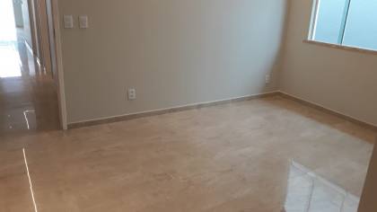 CASA NO AQUIRAZ 3 QUARTOS