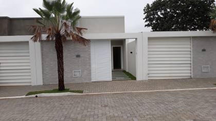 CASA NO AQUIRAZ 3 QUARTOS