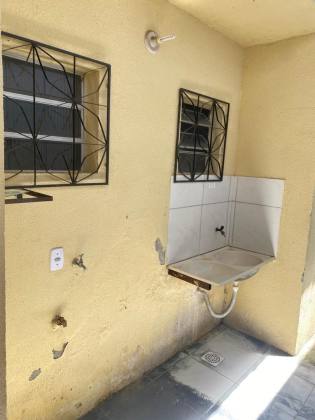 CASA EM ITAITINGA 2 QUARTOS