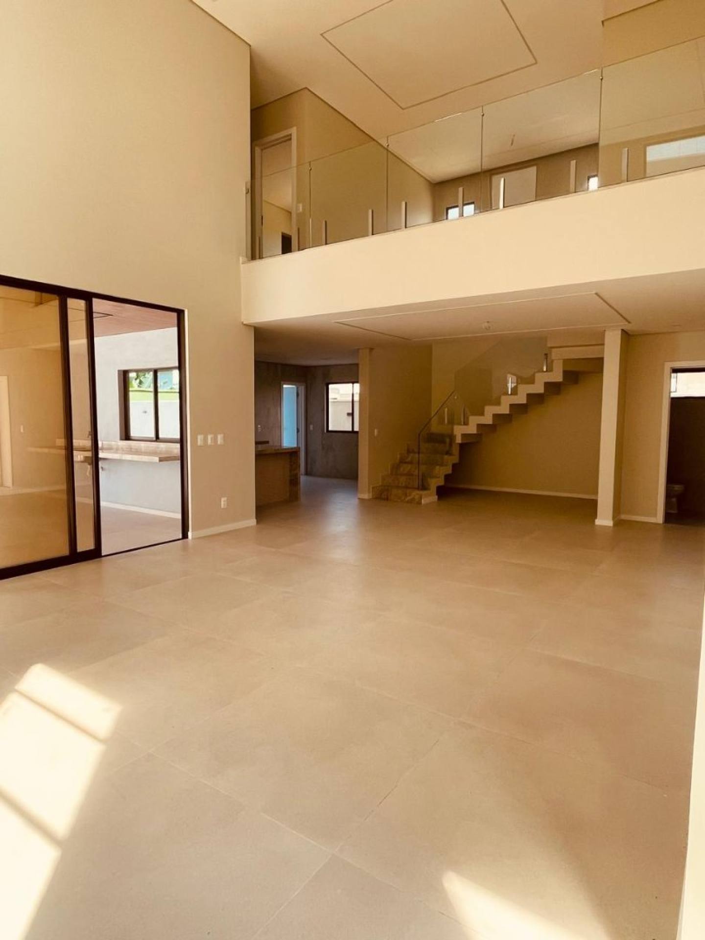 APARTAMENTO 5 QUARTOS NO EUSEBIO