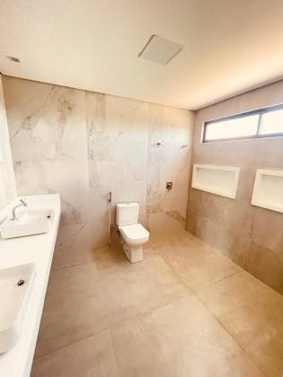 APARTAMENTO 5 QUARTOS NO EUSEBIO