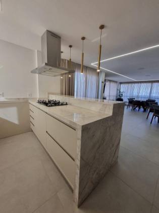 APARTAMENTO  Semi MOBILIADO  - 150M DA PRAIA