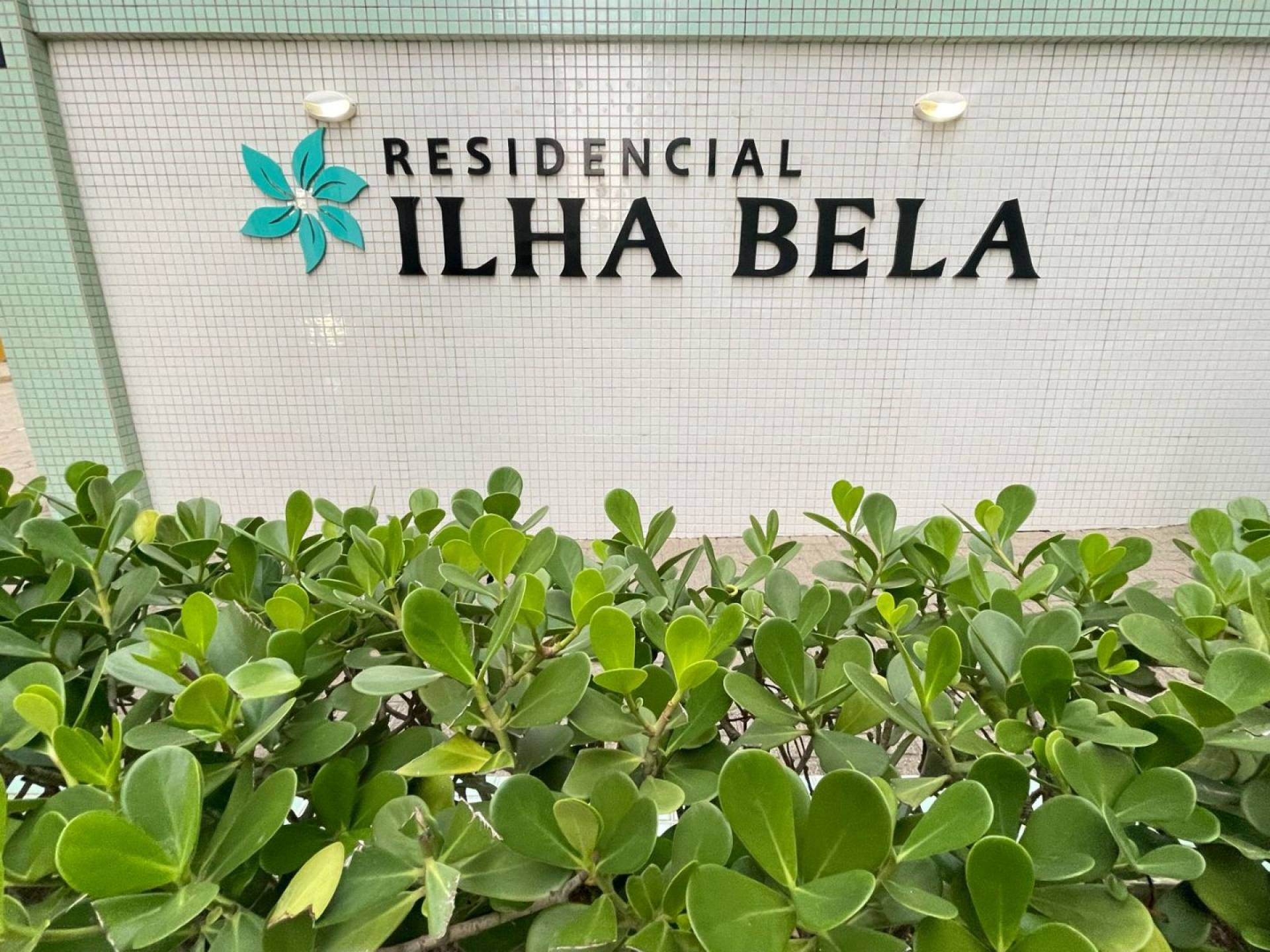 APARTAMENTO MOBILIADO E EQUIPADO - CENTRO DE NAVEGANTES 150M DA PRAIA