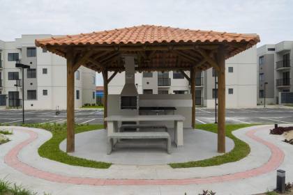 APARTAMENTO GARDEM COM ESPACO DE TERRENO