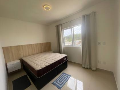 APARTAMENTO SEMI MOBILIADO